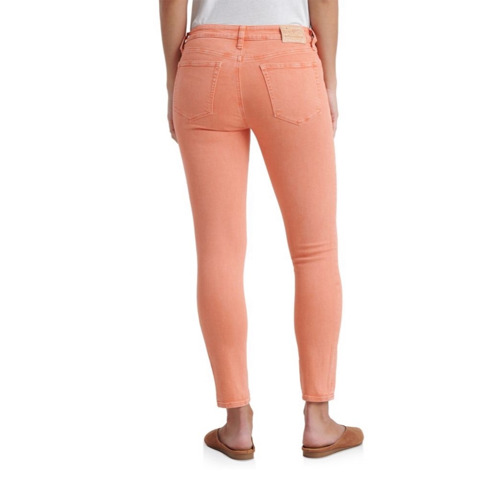Lucky Brand 🍀 peach CHARLIE SUPER SKINNY jeans